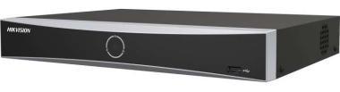 Hikvision 16 csatornás AcuSense NVR; arc, ember, jármű det.; 160/80 Mbps be-/kimeneti sávszélesség; max. IP: 12 MP; 1HDD (16TB)